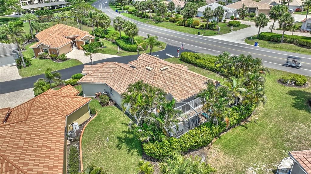 For Sale: $328,500 (2 beds, 2 baths, 1520 Square Feet)