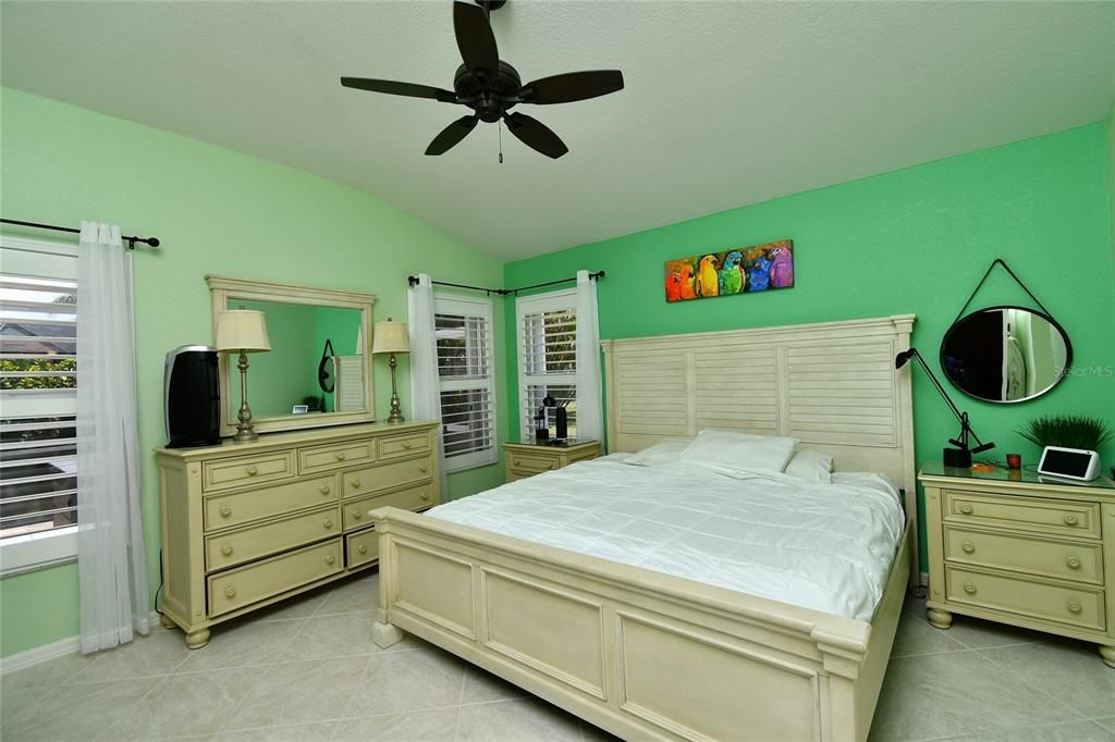 For Sale: $328,500 (2 beds, 2 baths, 1520 Square Feet)