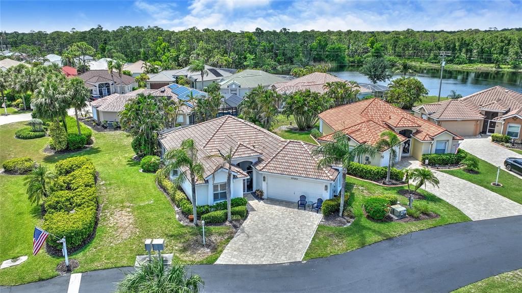 For Sale: $328,500 (2 beds, 2 baths, 1520 Square Feet)