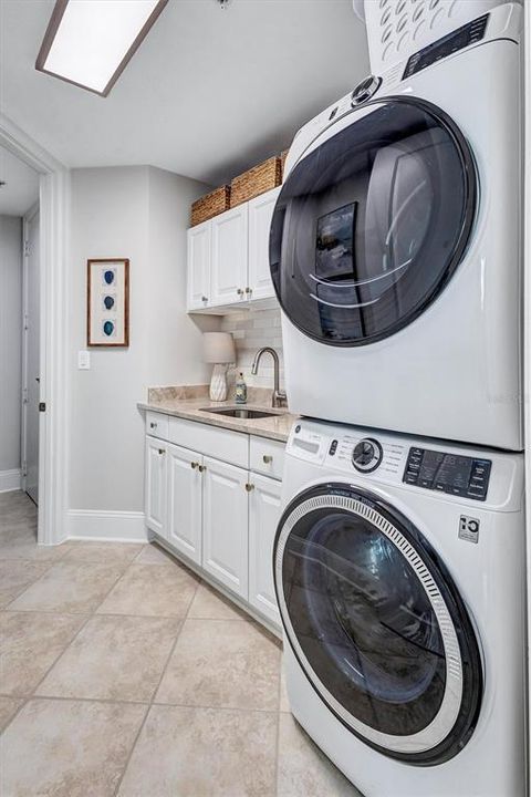 Active With Contract: $525,000 (2 beds, 2 baths, 1847 Square Feet)