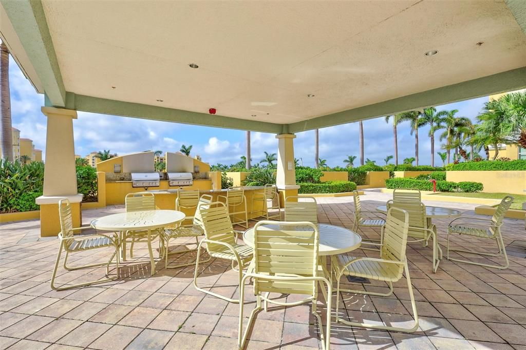 Active With Contract: $525,000 (2 beds, 2 baths, 1847 Square Feet)