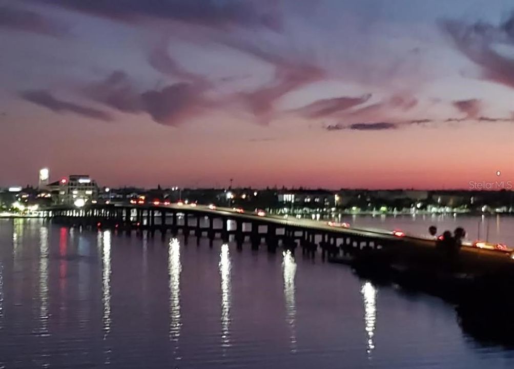 Active With Contract: $525,000 (2 beds, 2 baths, 1847 Square Feet)