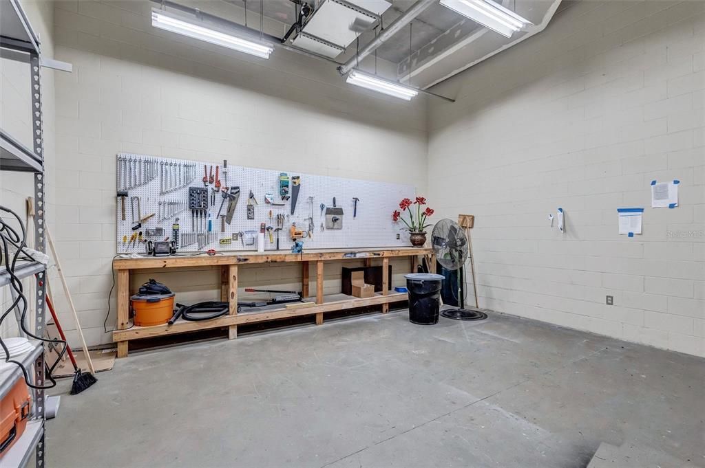 Active With Contract: $525,000 (2 beds, 2 baths, 1847 Square Feet)