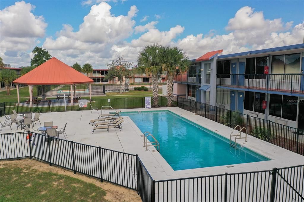 For Sale: $78,000 (1 beds, 1 baths, 300 Square Feet)