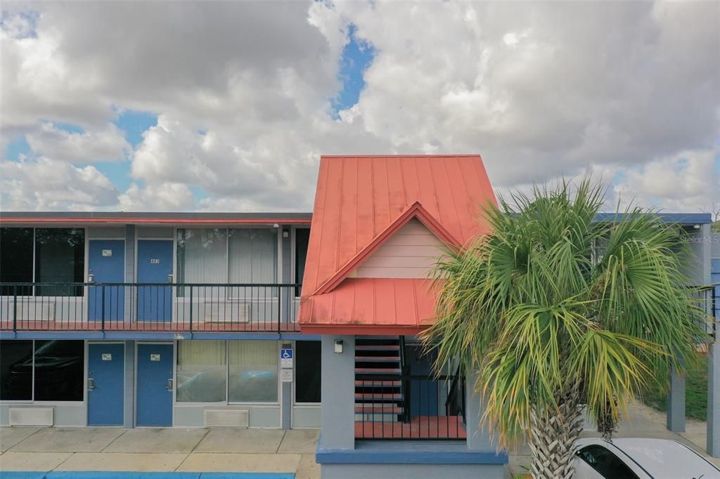 For Sale: $78,000 (1 beds, 1 baths, 300 Square Feet)