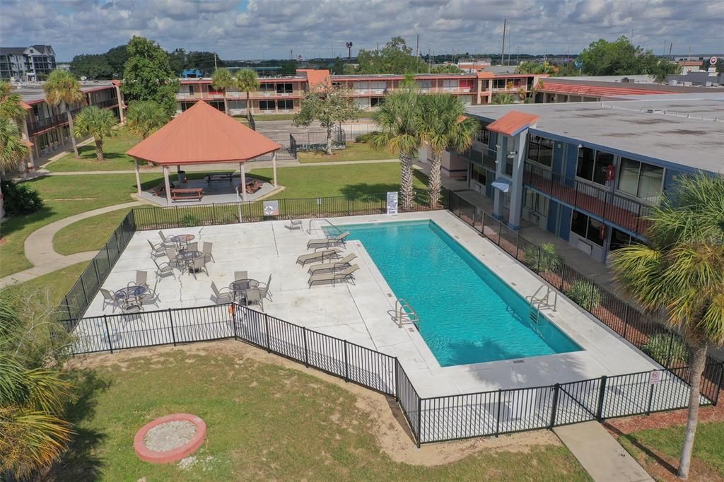 For Sale: $78,000 (1 beds, 1 baths, 300 Square Feet)