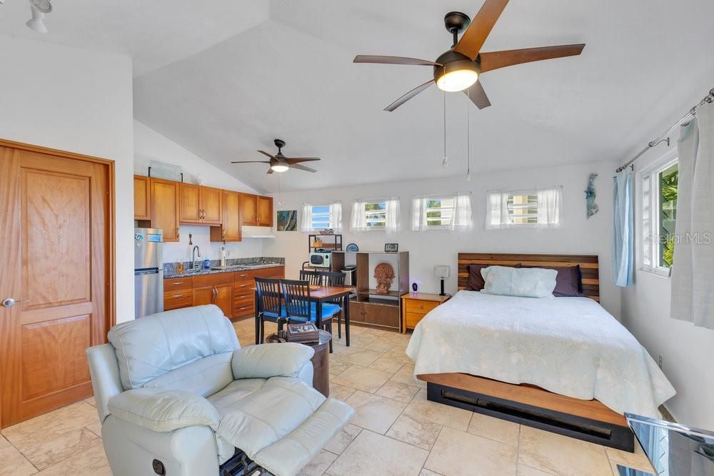 На продажу: $975,000 (4 спален, 3 ванн, 2298 Квадратных фут)