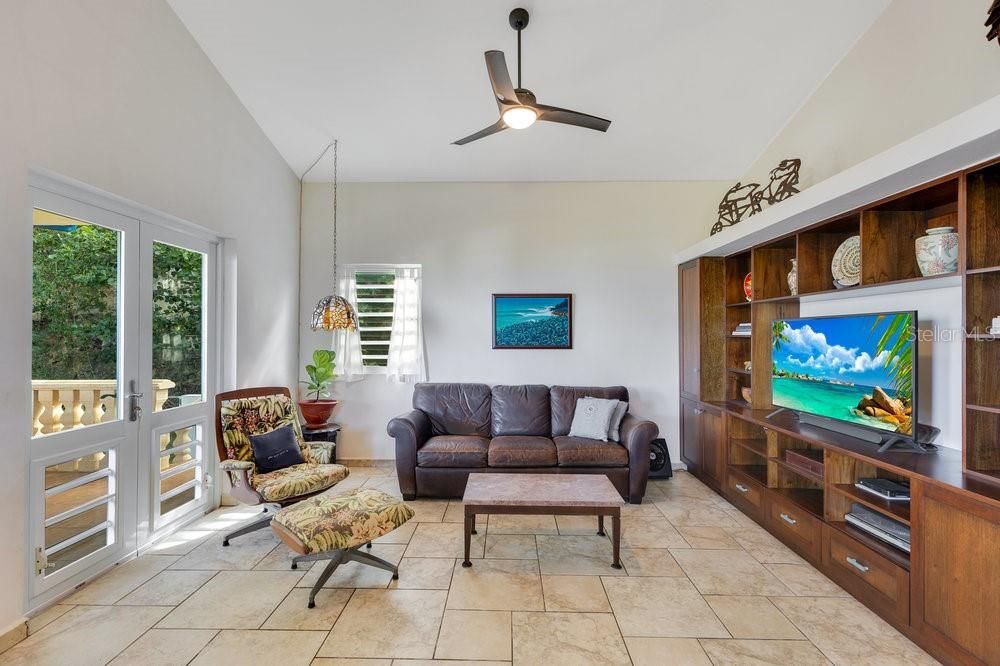 На продажу: $975,000 (4 спален, 3 ванн, 2298 Квадратных фут)