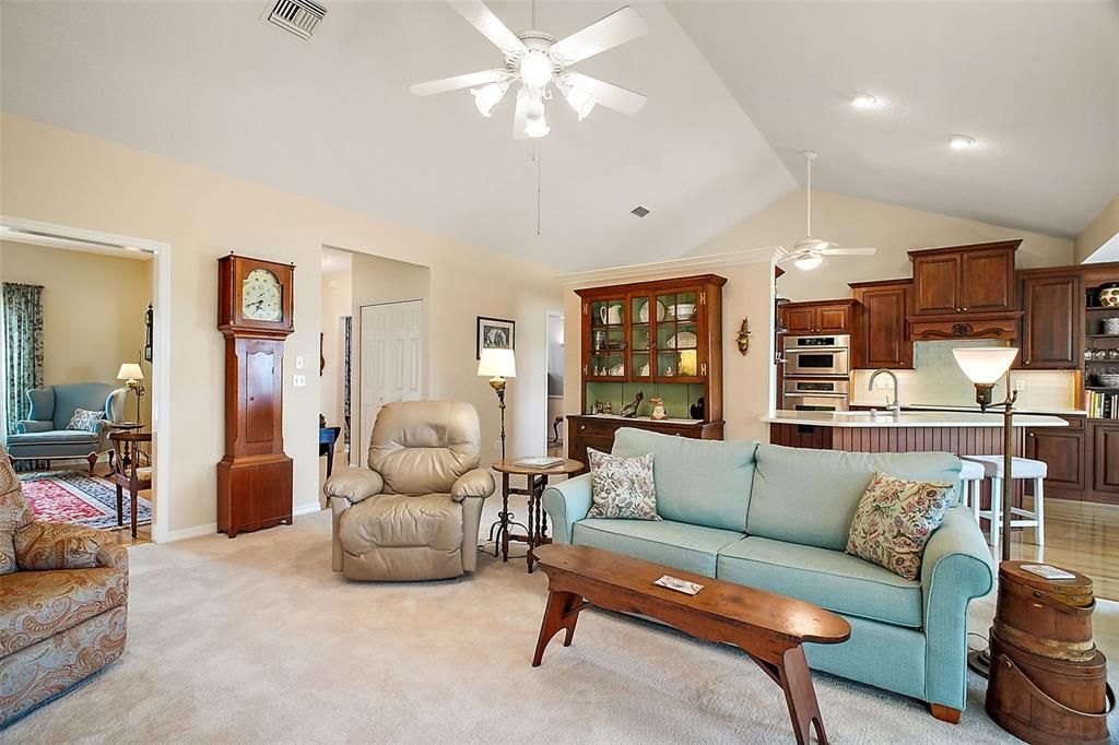 待售: $799,000 (4 贝兹, 3 浴室, 4029 平方英尺)