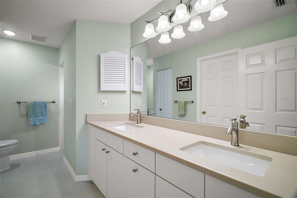 待售: $799,000 (4 贝兹, 3 浴室, 4029 平方英尺)