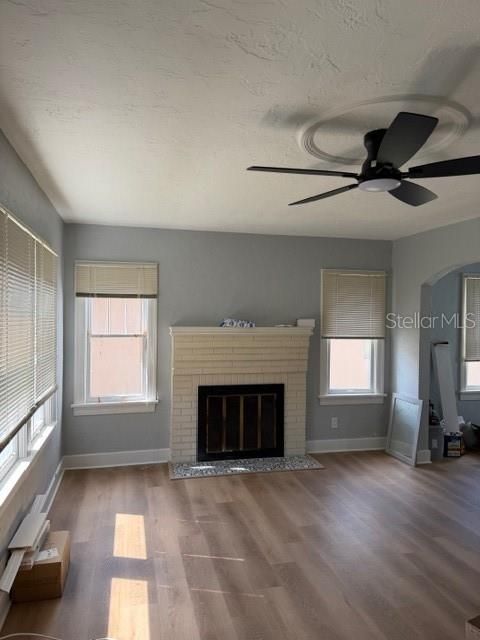 出租: $2,095 (2 贝兹, 1 浴室, 784 平方英尺)