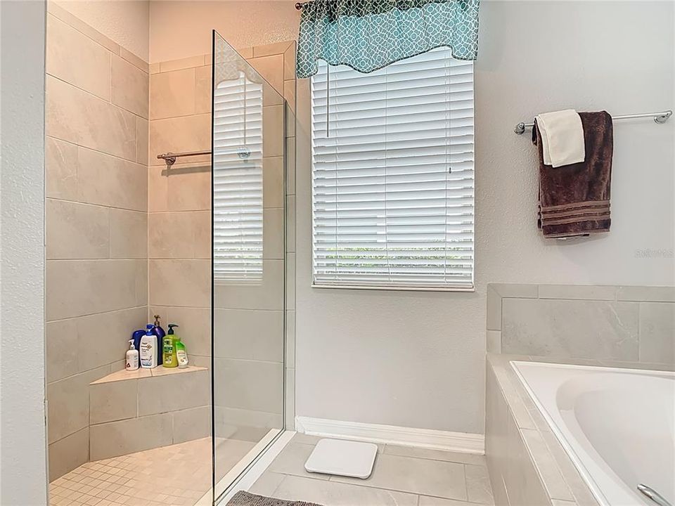 For Sale: $469,000 (3 beds, 2 baths, 2112 Square Feet)