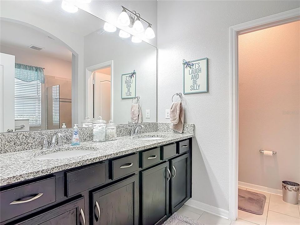 For Sale: $469,000 (3 beds, 2 baths, 2112 Square Feet)