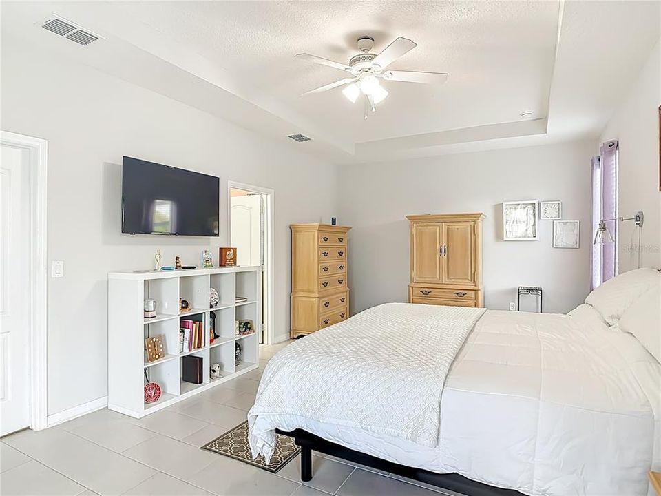 For Sale: $469,000 (3 beds, 2 baths, 2112 Square Feet)