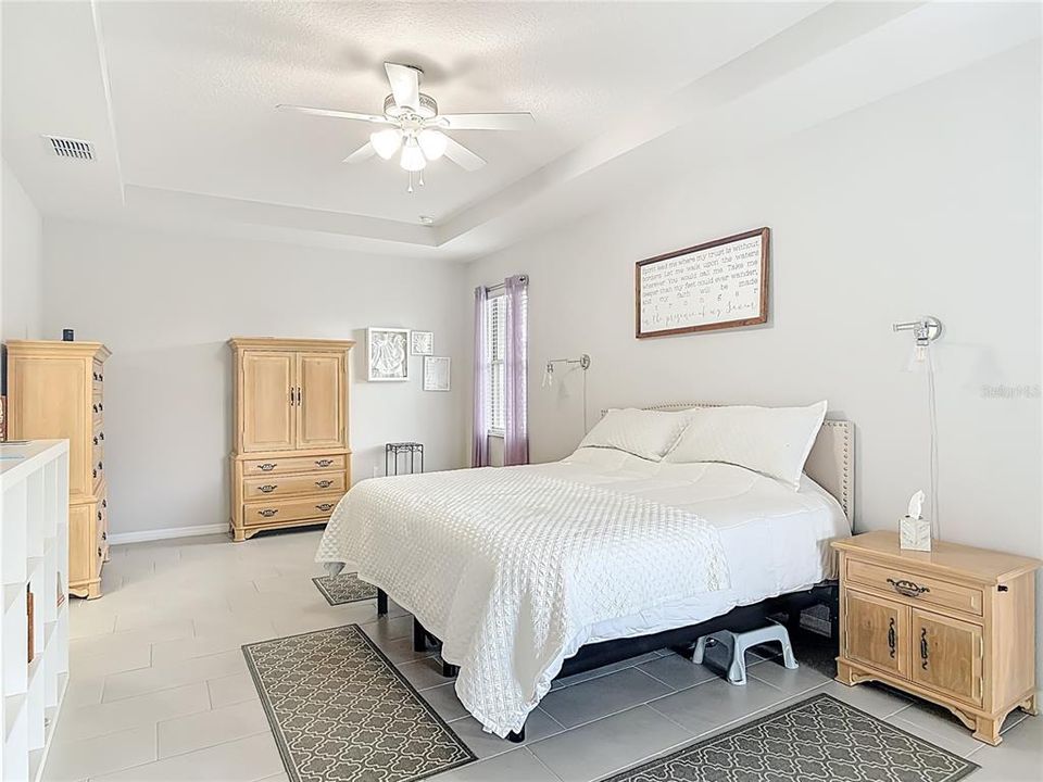 For Sale: $469,000 (3 beds, 2 baths, 2112 Square Feet)