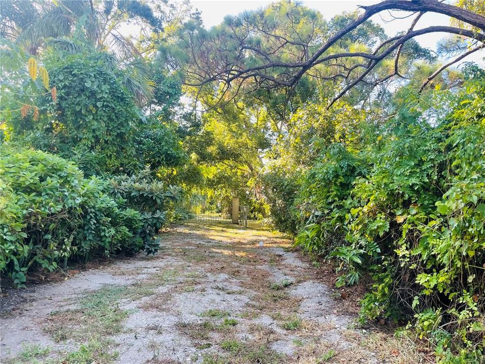 For Sale: $1,200,000 (0.58 acres)