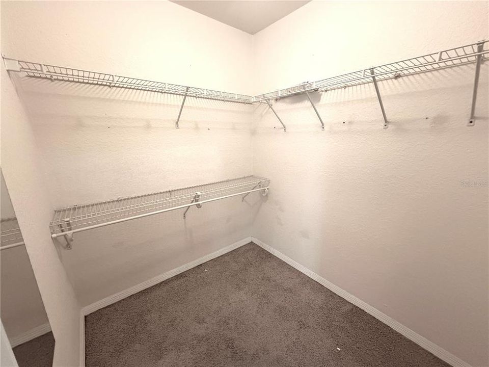 Activo con contrato: $289,000 (2 camas, 2 baños, 1182 Pies cuadrados)