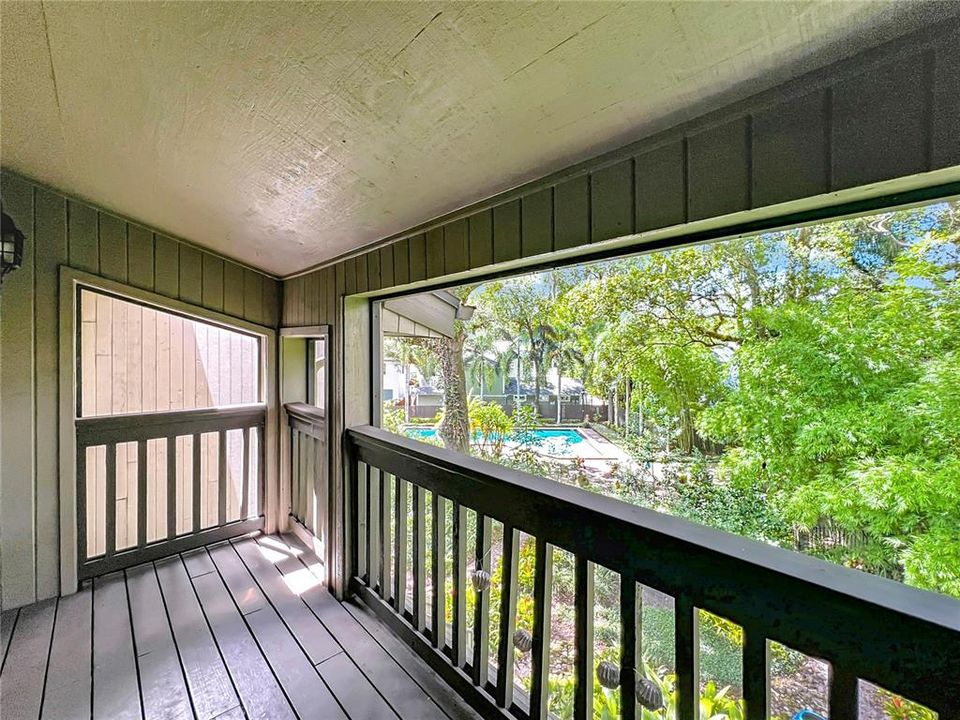 For Sale: $529,900 (2 beds, 2 baths, 1637 Square Feet)