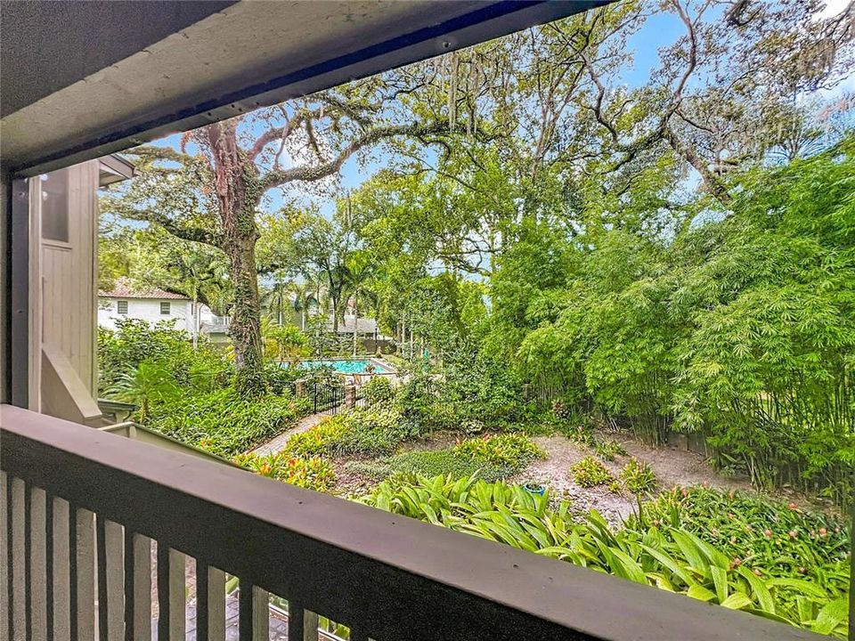 For Sale: $529,900 (2 beds, 2 baths, 1637 Square Feet)