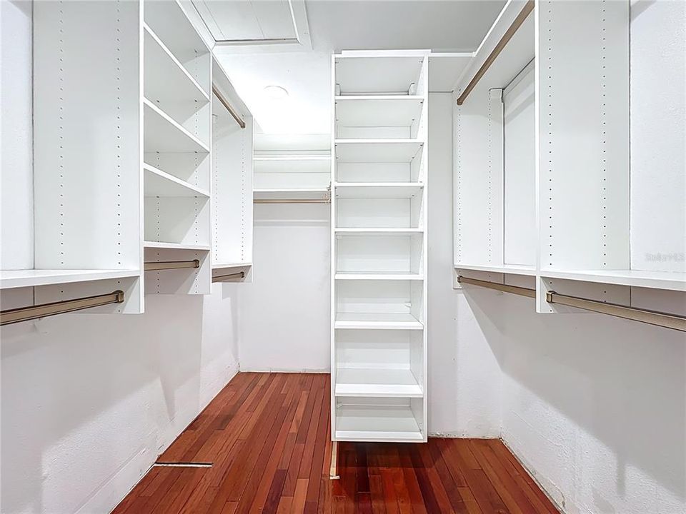 For Sale: $529,900 (2 beds, 2 baths, 1637 Square Feet)