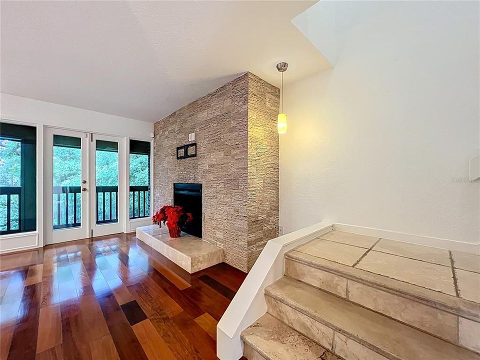 For Sale: $529,900 (2 beds, 2 baths, 1637 Square Feet)