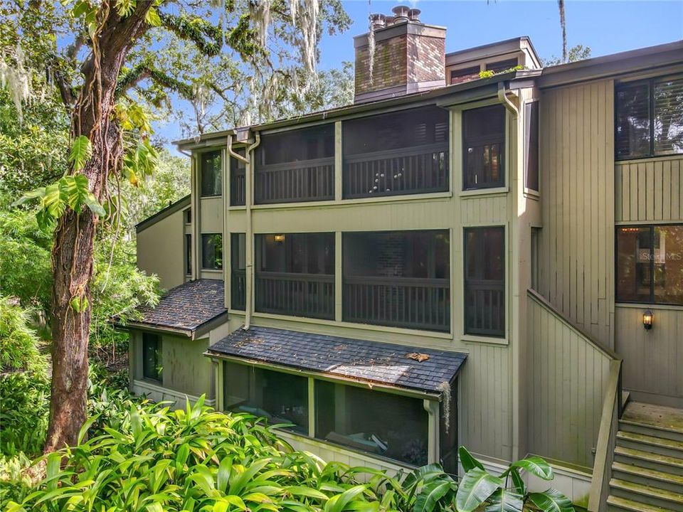 For Sale: $529,900 (2 beds, 2 baths, 1637 Square Feet)