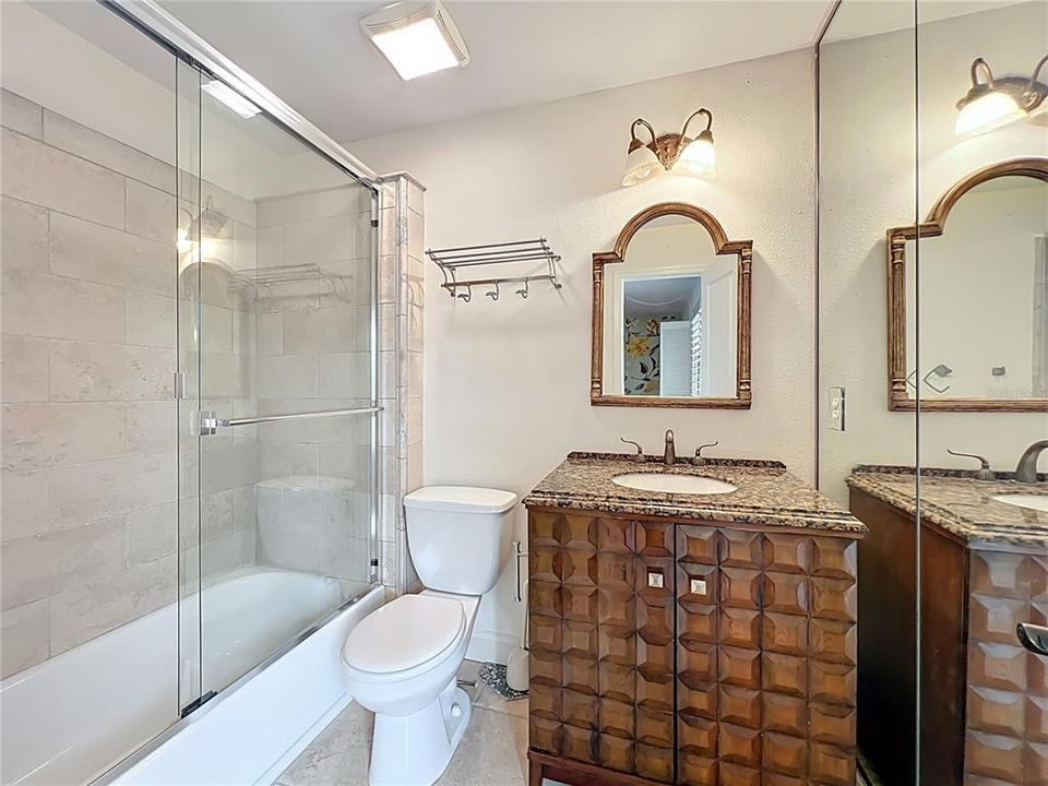 For Sale: $529,900 (2 beds, 2 baths, 1637 Square Feet)