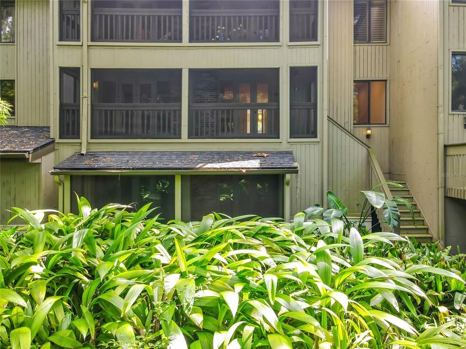 For Sale: $529,900 (2 beds, 2 baths, 1637 Square Feet)