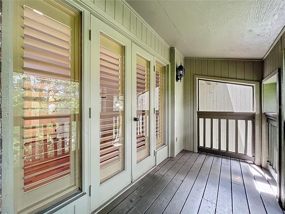 For Sale: $529,900 (2 beds, 2 baths, 1637 Square Feet)