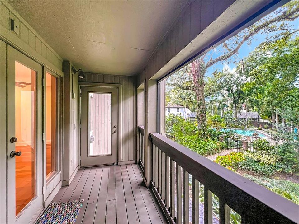 For Sale: $529,900 (2 beds, 2 baths, 1637 Square Feet)