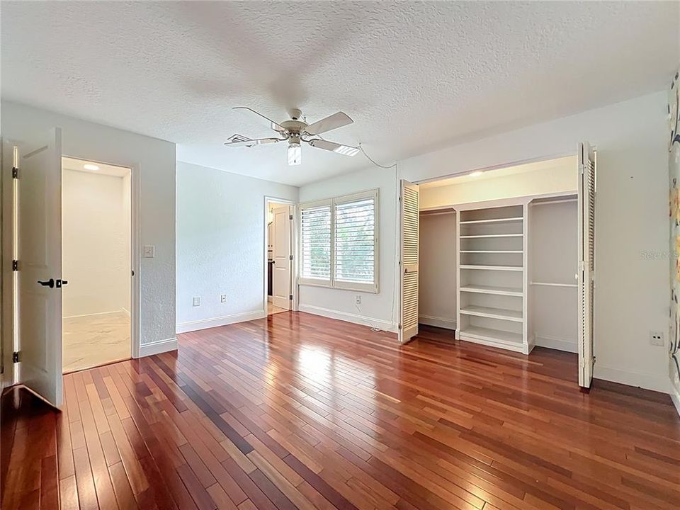 For Sale: $529,900 (2 beds, 2 baths, 1637 Square Feet)