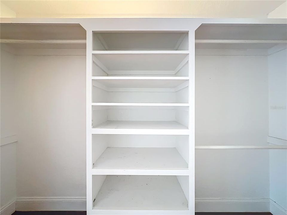 For Sale: $529,900 (2 beds, 2 baths, 1637 Square Feet)