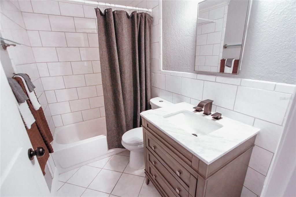 For Sale: $350,000 (3 beds, 2 baths, 1400 Square Feet)