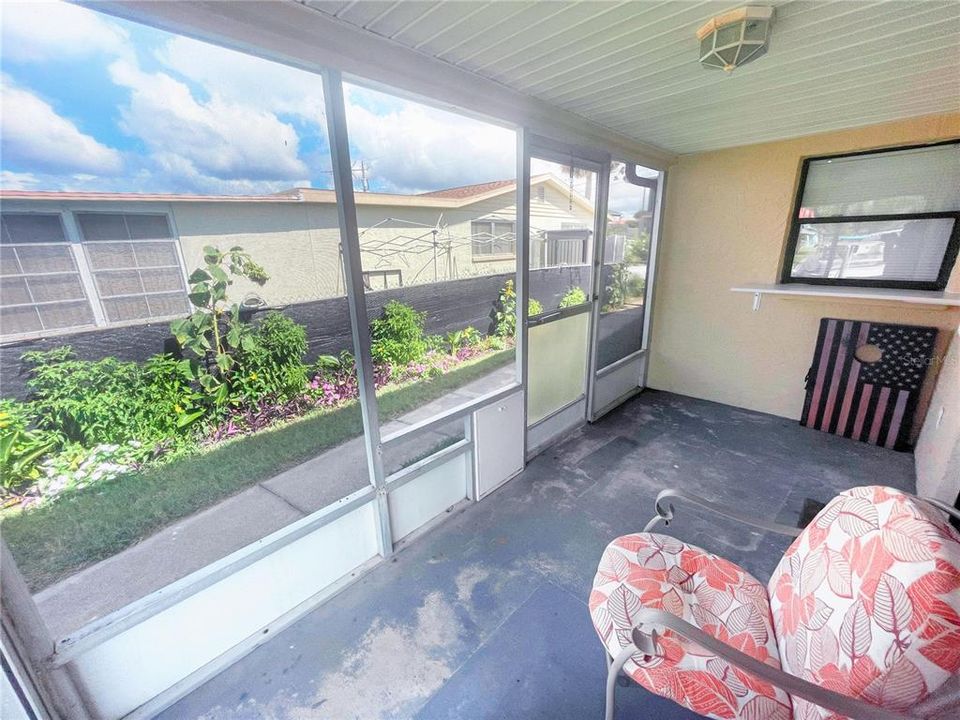 For Sale: $350,000 (3 beds, 2 baths, 1400 Square Feet)