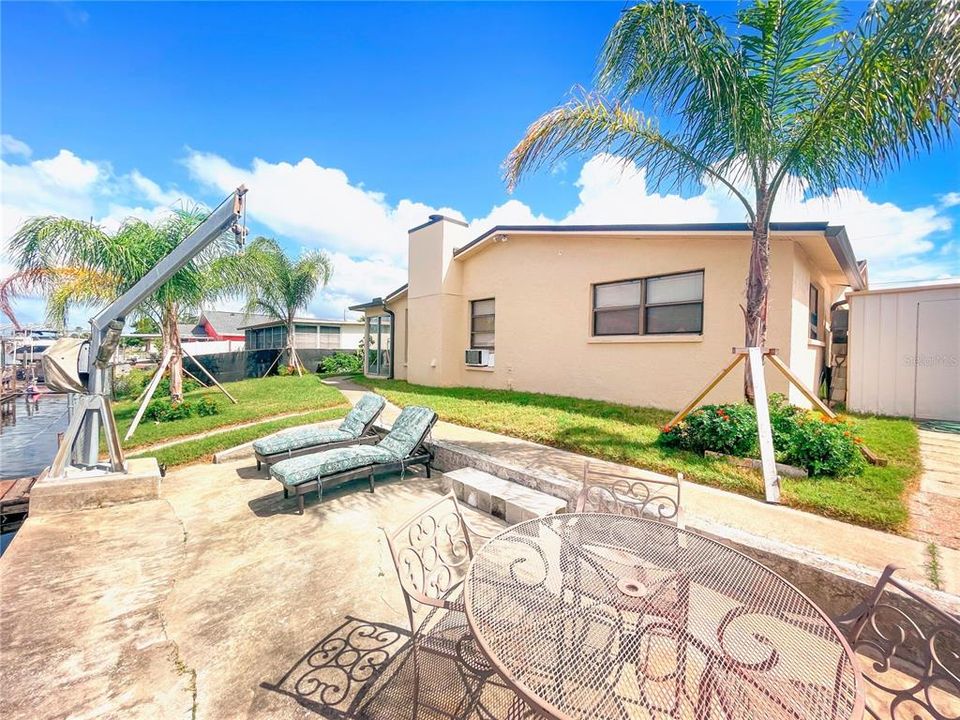 For Sale: $350,000 (3 beds, 2 baths, 1400 Square Feet)