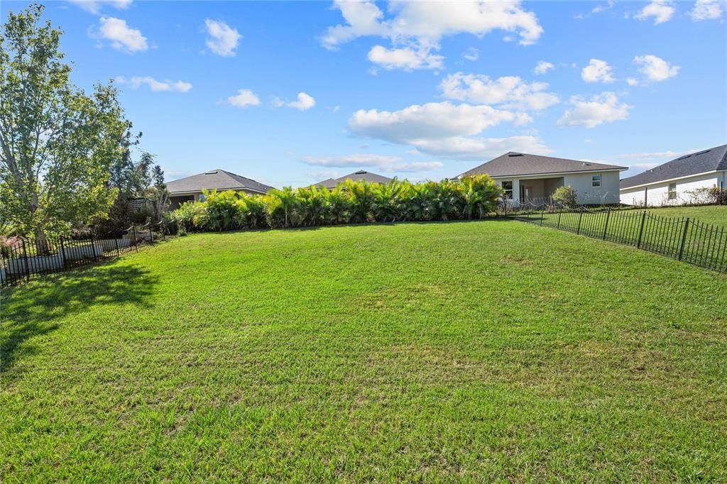 Под контрактом: $299,900 (3 спален, 2 ванн, 1360 Квадратных фут)