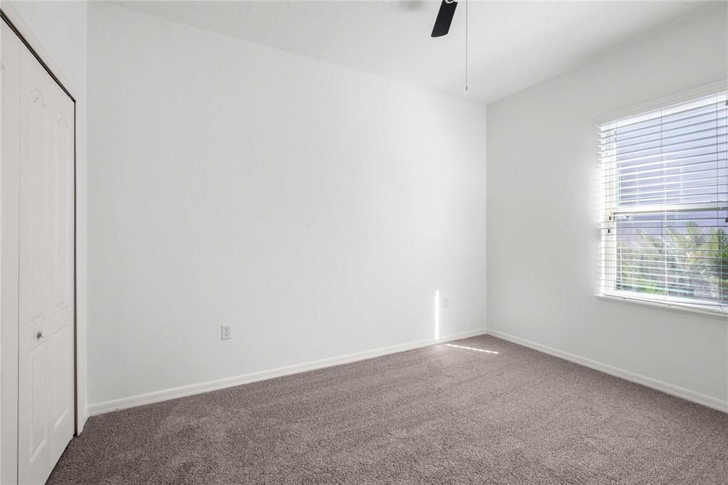 Под контрактом: $299,900 (3 спален, 2 ванн, 1360 Квадратных фут)