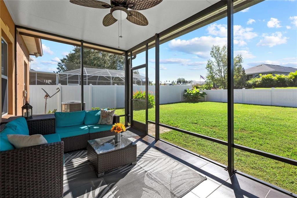 Под контрактом: $299,900 (3 спален, 2 ванн, 1360 Квадратных фут)