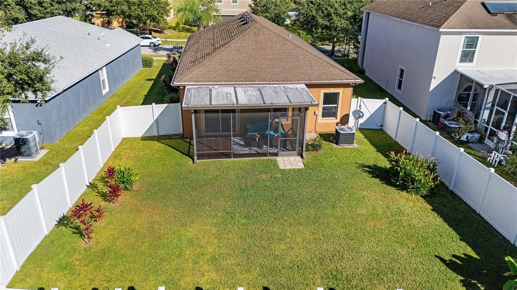 Под контрактом: $299,900 (3 спален, 2 ванн, 1360 Квадратных фут)