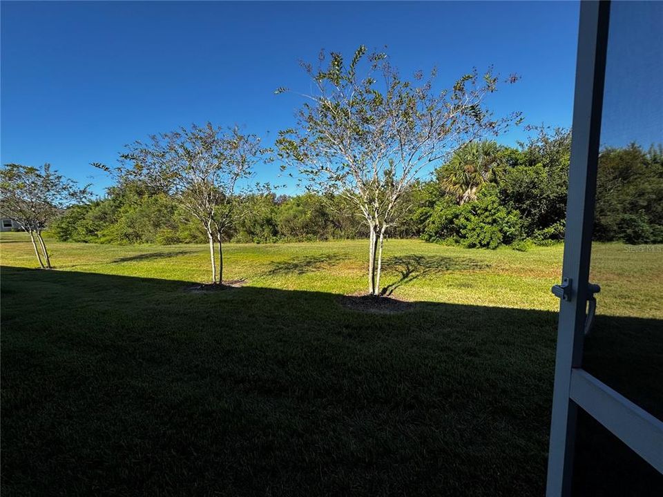 Activo con contrato: $2,400 (3 camas, 2 baños, 1932 Pies cuadrados)