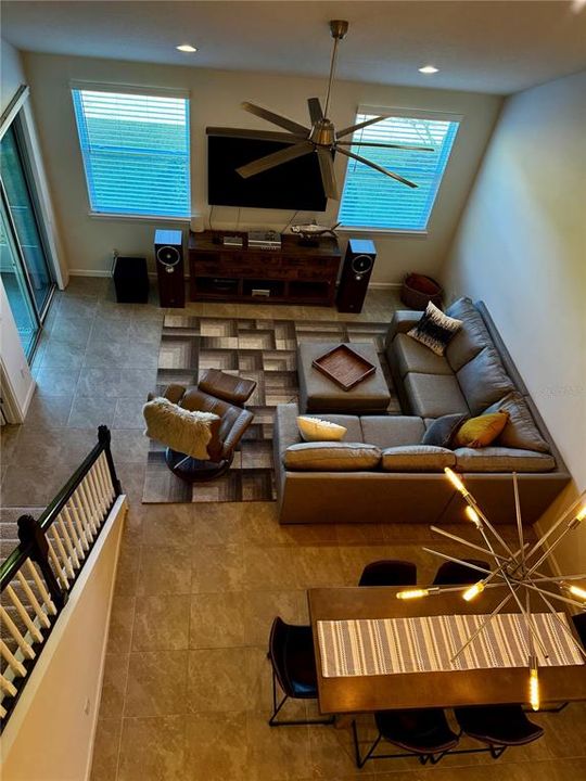 Activo con contrato: $2,400 (3 camas, 2 baños, 1932 Pies cuadrados)