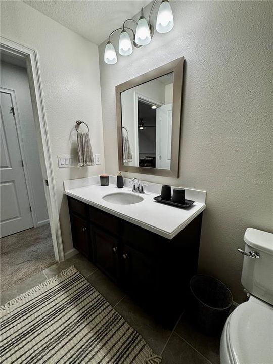 Activo con contrato: $2,400 (3 camas, 2 baños, 1932 Pies cuadrados)