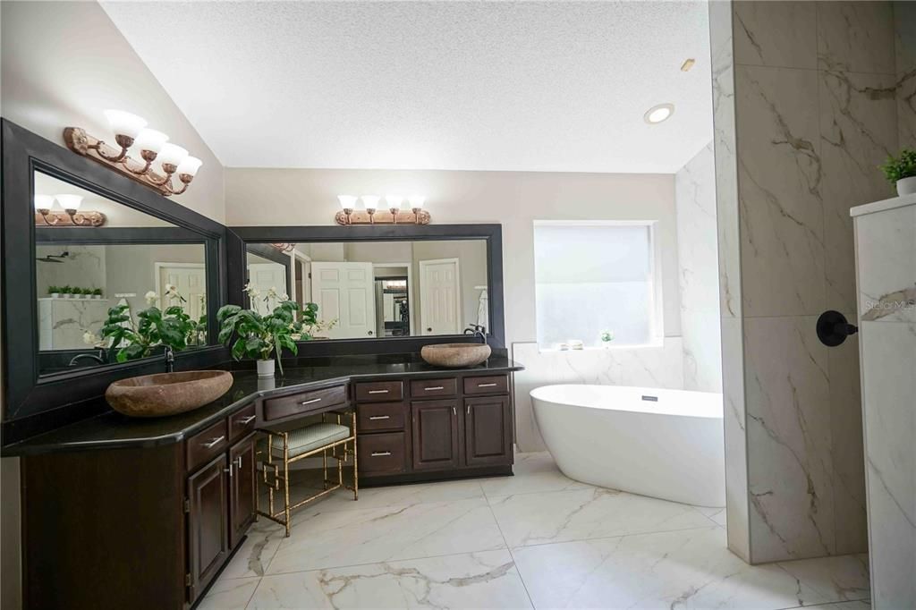 待售: $784,000 (4 贝兹, 3 浴室, 2745 平方英尺)