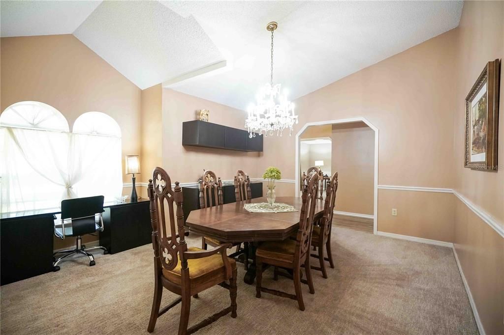 待售: $784,000 (4 贝兹, 3 浴室, 2745 平方英尺)