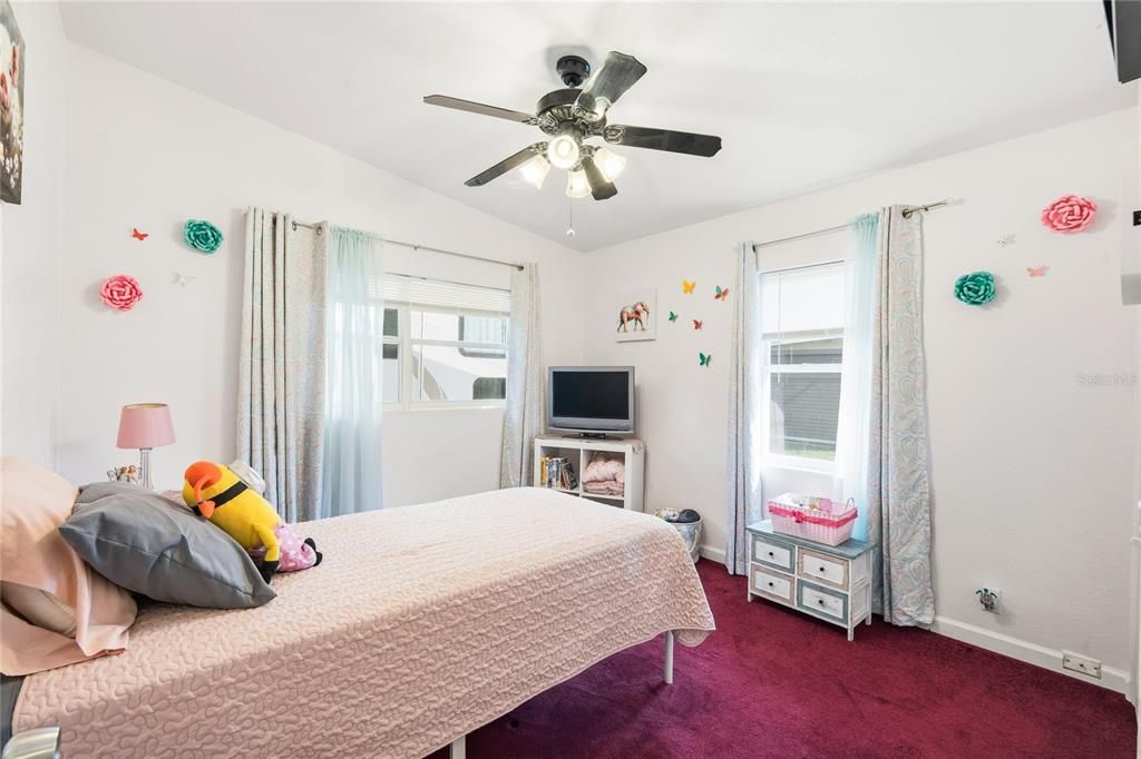 For Sale: $399,900 (3 beds, 2 baths, 1476 Square Feet)