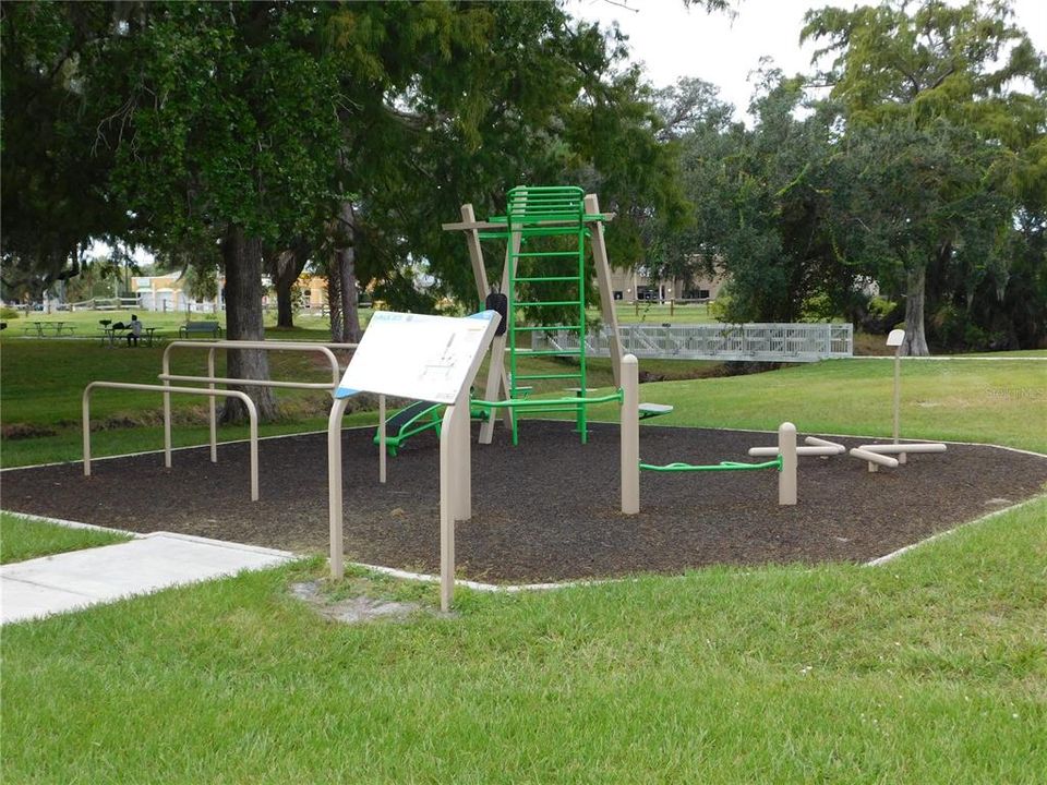 For Sale: $399,900 (3 beds, 2 baths, 1476 Square Feet)