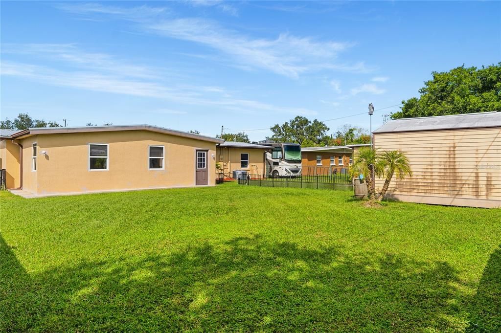 For Sale: $399,900 (3 beds, 2 baths, 1476 Square Feet)