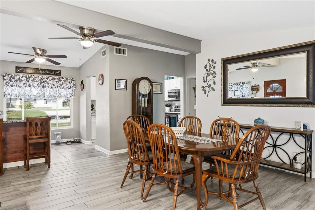 For Sale: $399,900 (3 beds, 2 baths, 1476 Square Feet)