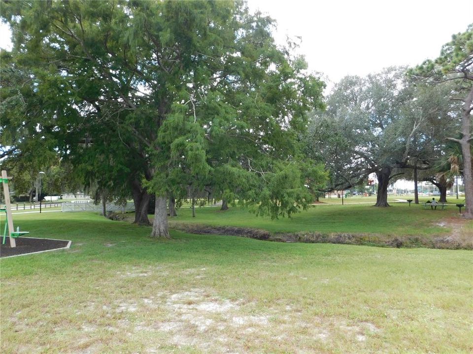 For Sale: $399,900 (3 beds, 2 baths, 1476 Square Feet)