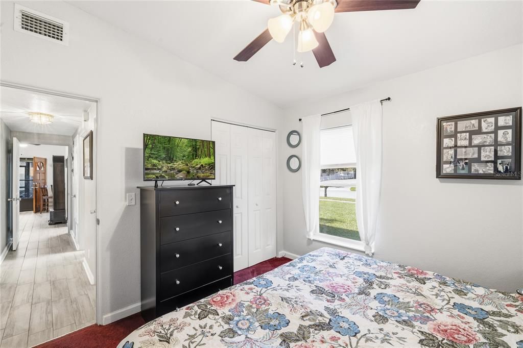 For Sale: $399,900 (3 beds, 2 baths, 1476 Square Feet)